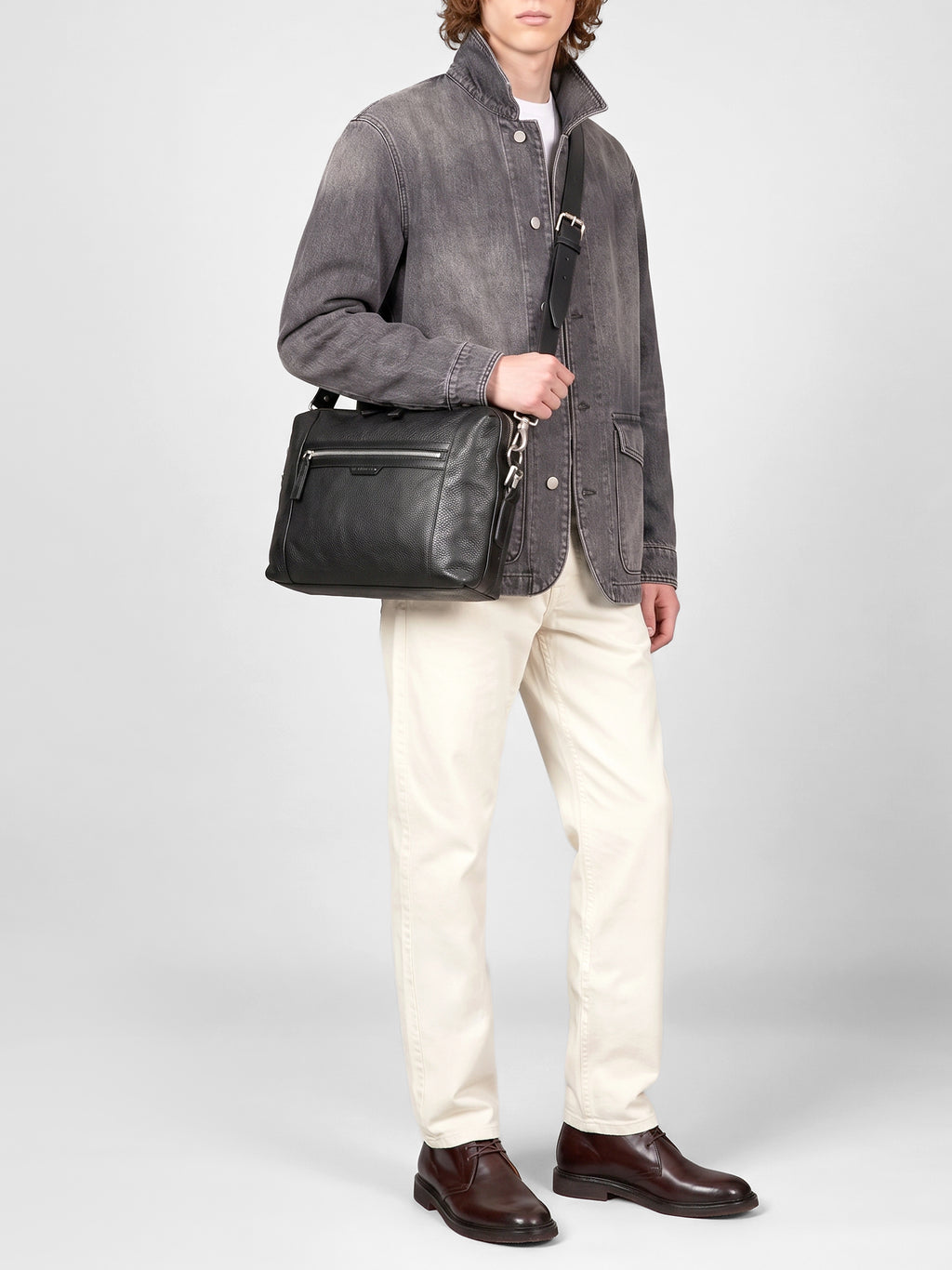 JULES 009 - Black Leather Briefcase - image 2,side view