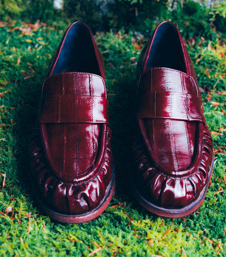 Officine Creative - Women's burgundy leather loafers