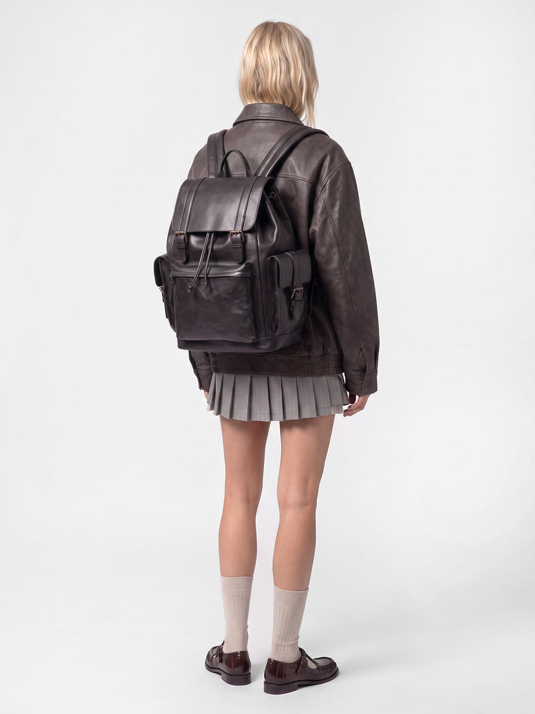 BOSTONIAN 003 - Black Leather Backpack-hover
