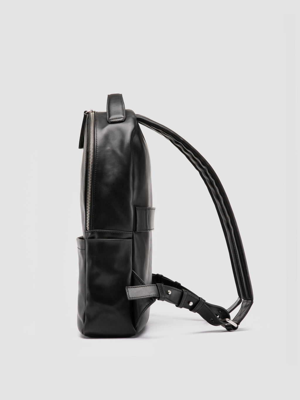 QUENTIN 020 - Black Leather Backpack - image 5,side view