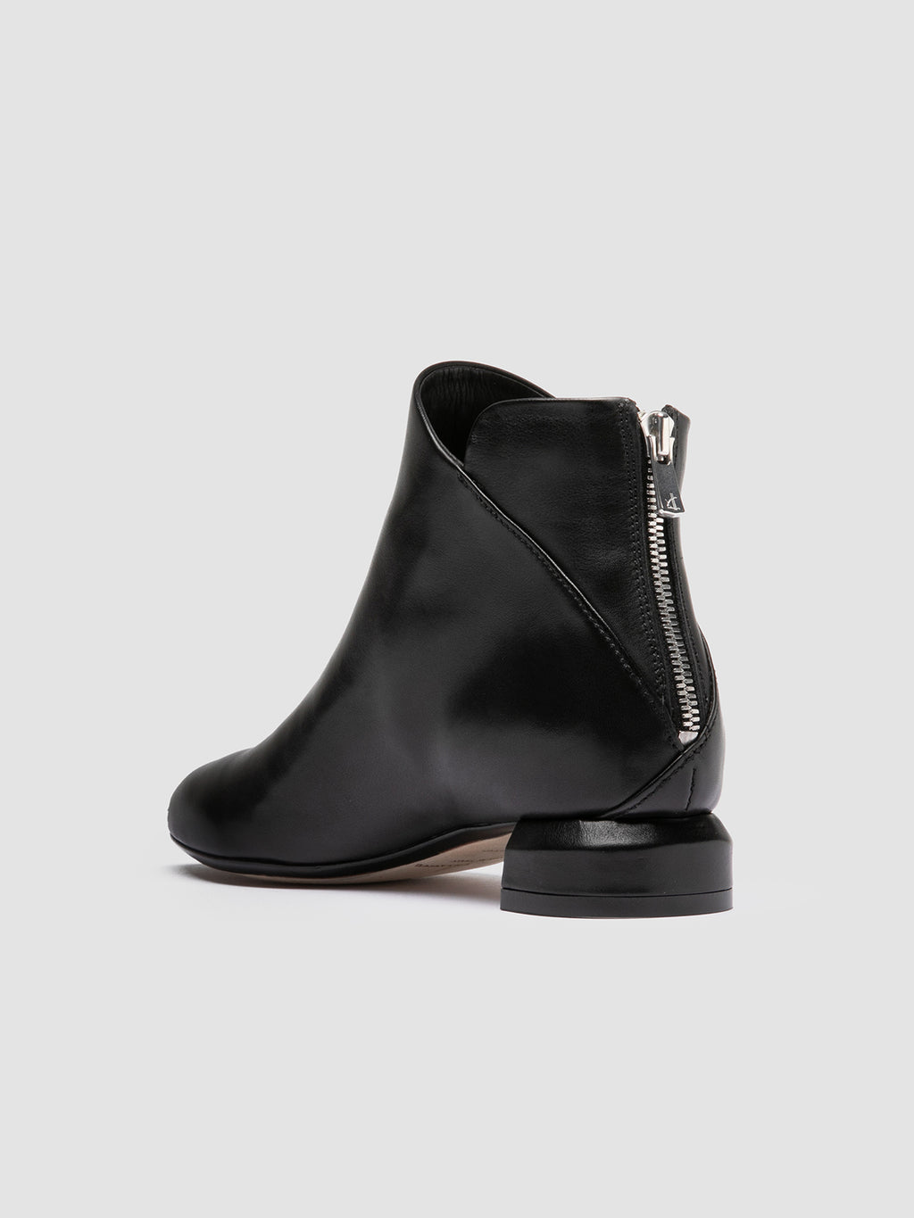 SAGE 108 - Black Leather Zipped Boots