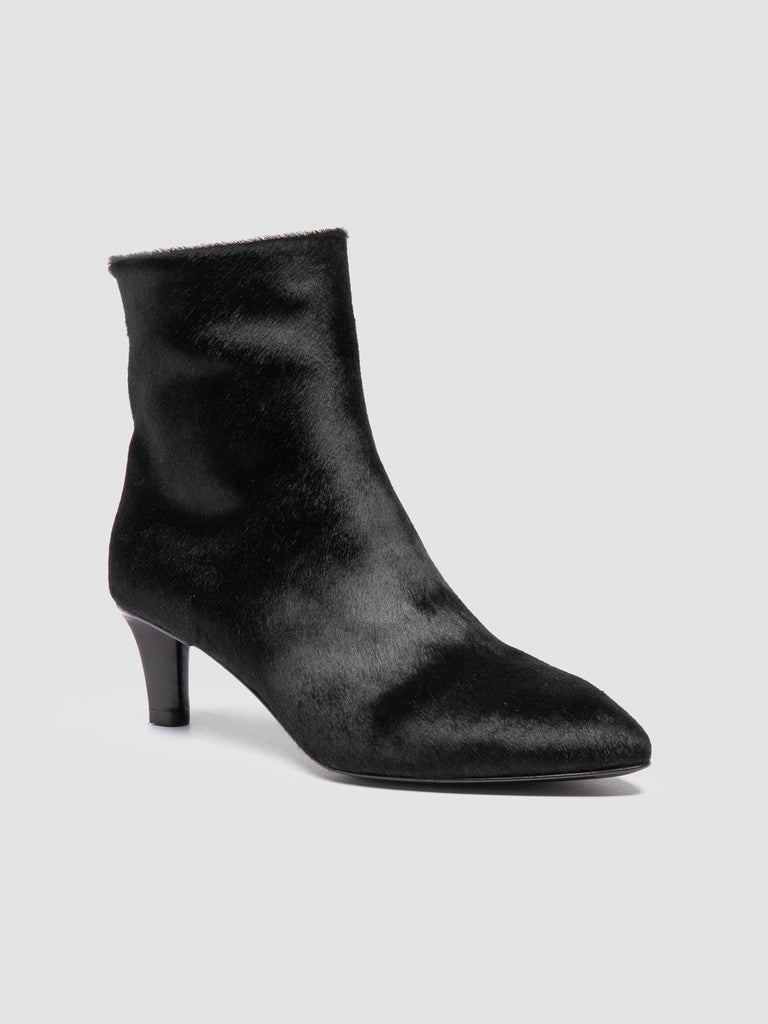 SUZY 008 - Black Leather Zipped Boots