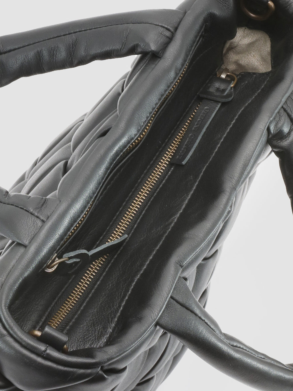 OC CLASS 48 Massive - Black Leather Handbag - 1